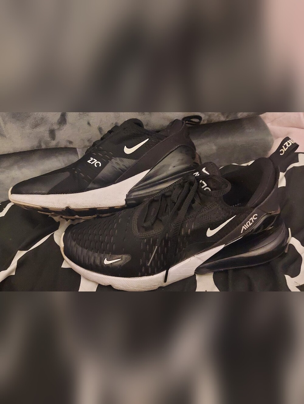 Nike Air Max 270 Black/ White Athletic Running Shoe Sneakers Size US 8